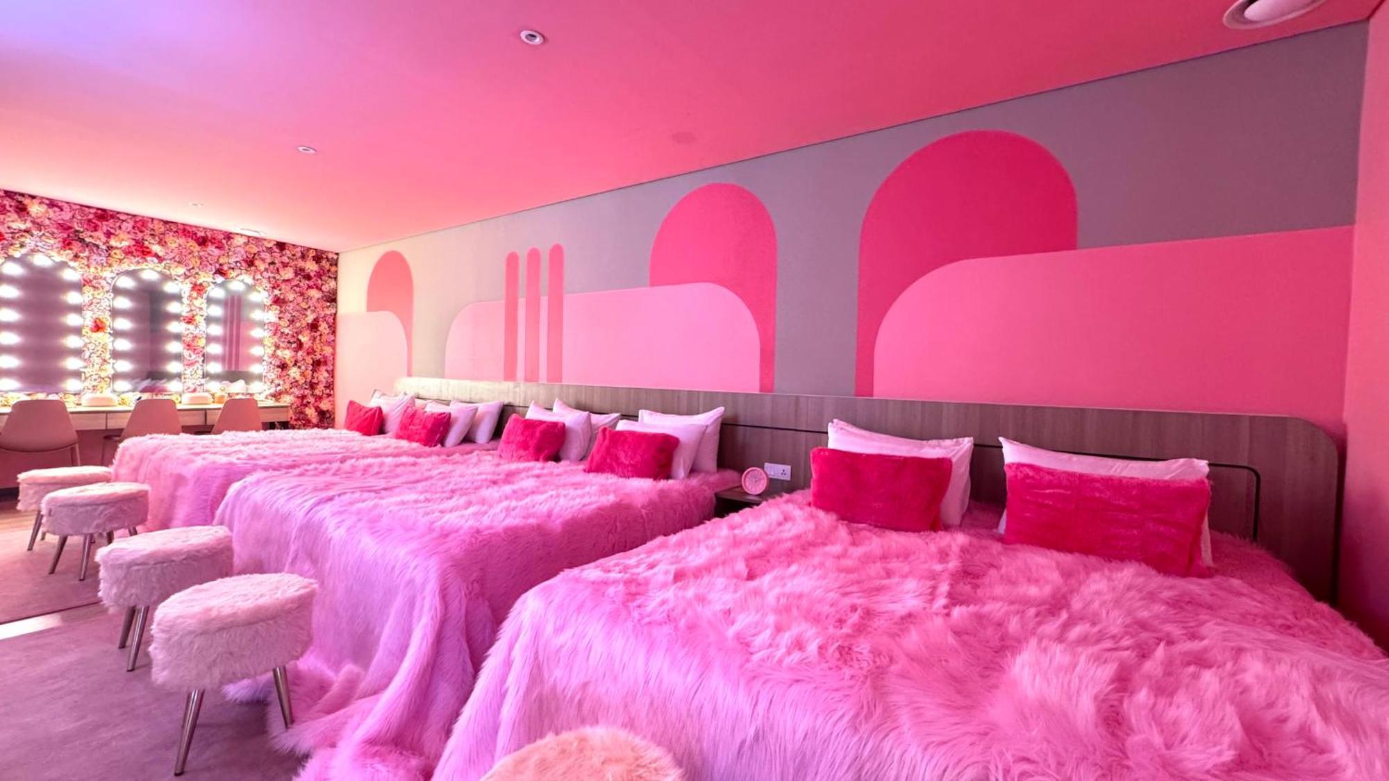 ג'קרטה Yellow Bee Resort Cililitan מראה חיצוני תמונה