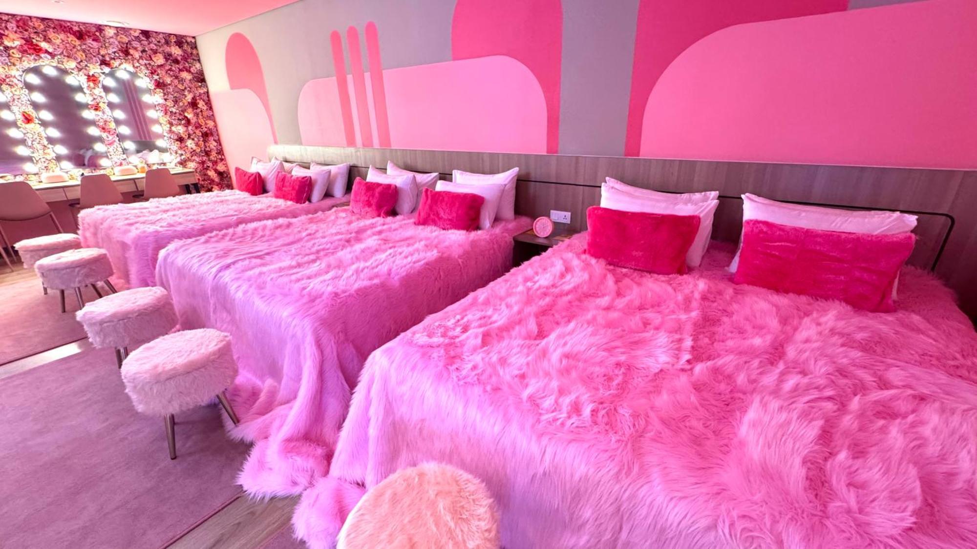 ג'קרטה Yellow Bee Resort Cililitan מראה חיצוני תמונה