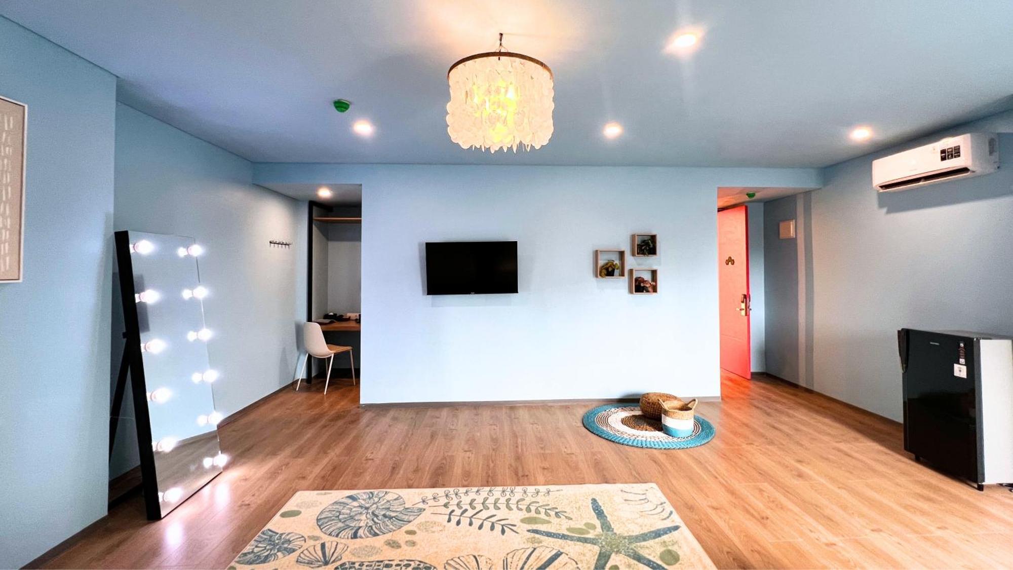 ג'קרטה Yellow Bee Resort Cililitan מראה חיצוני תמונה