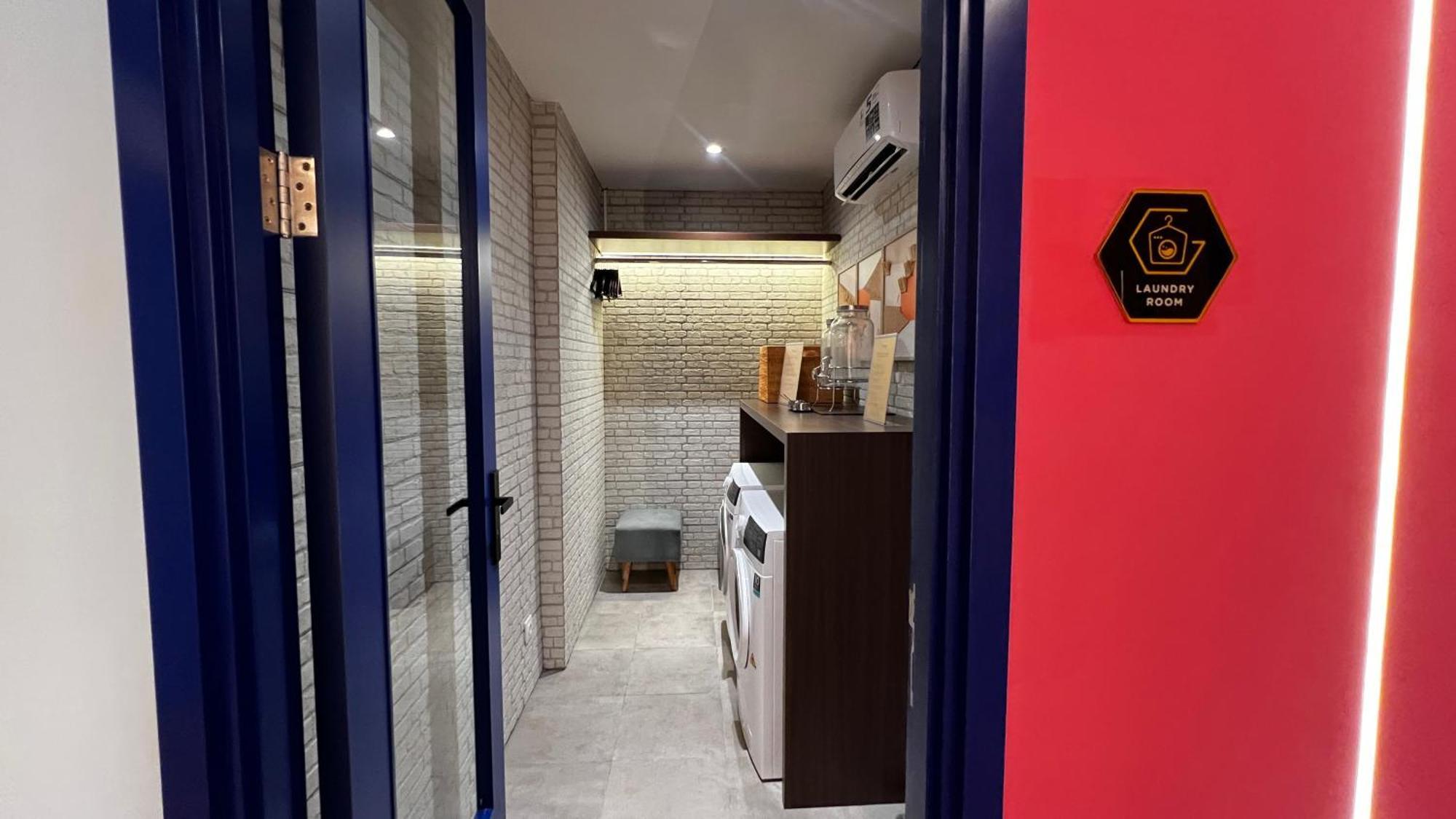 ג'קרטה Yellow Bee Resort Cililitan מראה חיצוני תמונה