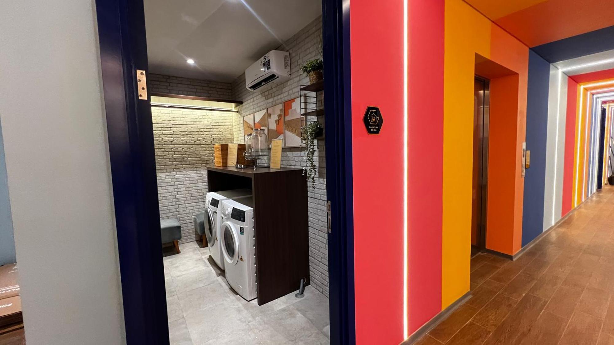 ג'קרטה Yellow Bee Resort Cililitan מראה חיצוני תמונה