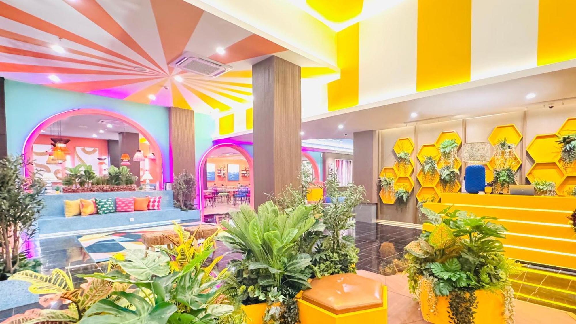ג'קרטה Yellow Bee Resort Cililitan מראה חיצוני תמונה