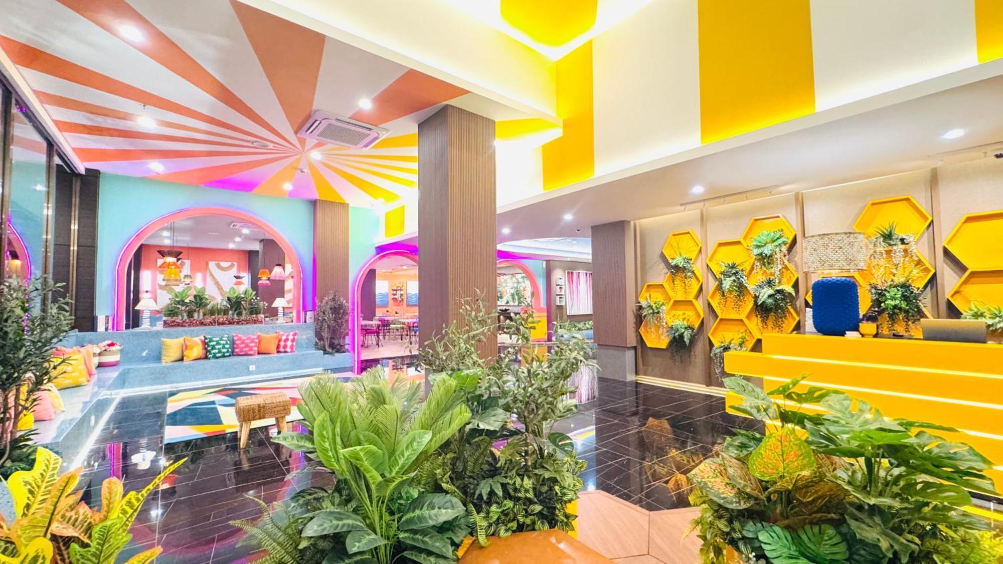 ג'קרטה Yellow Bee Resort Cililitan מראה חיצוני תמונה